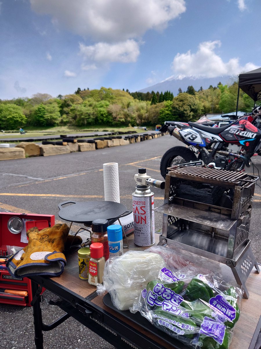 over🏍️R1M（5/4箱根YZFmtg✨️🤩超絶楽しみや🥰） tweet media