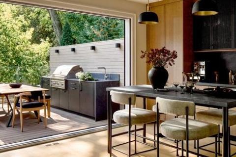 A beloved 1920s home gets the warm, family-friendly update its owners always dreamed of. tinybfs.com/t/8qWgt4