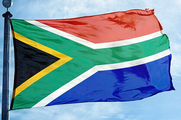 Hoy, 27 de abril, en Sudáfrica se celebra el Día de la Libertad, fecha que conmemora las primeras elecciones democráticas de 1994, tras el fin del Apartheid.
Jornada que marca un hito en la historia del país, simbolizando el inicio de una nueva era de igualdad y reconciliación.