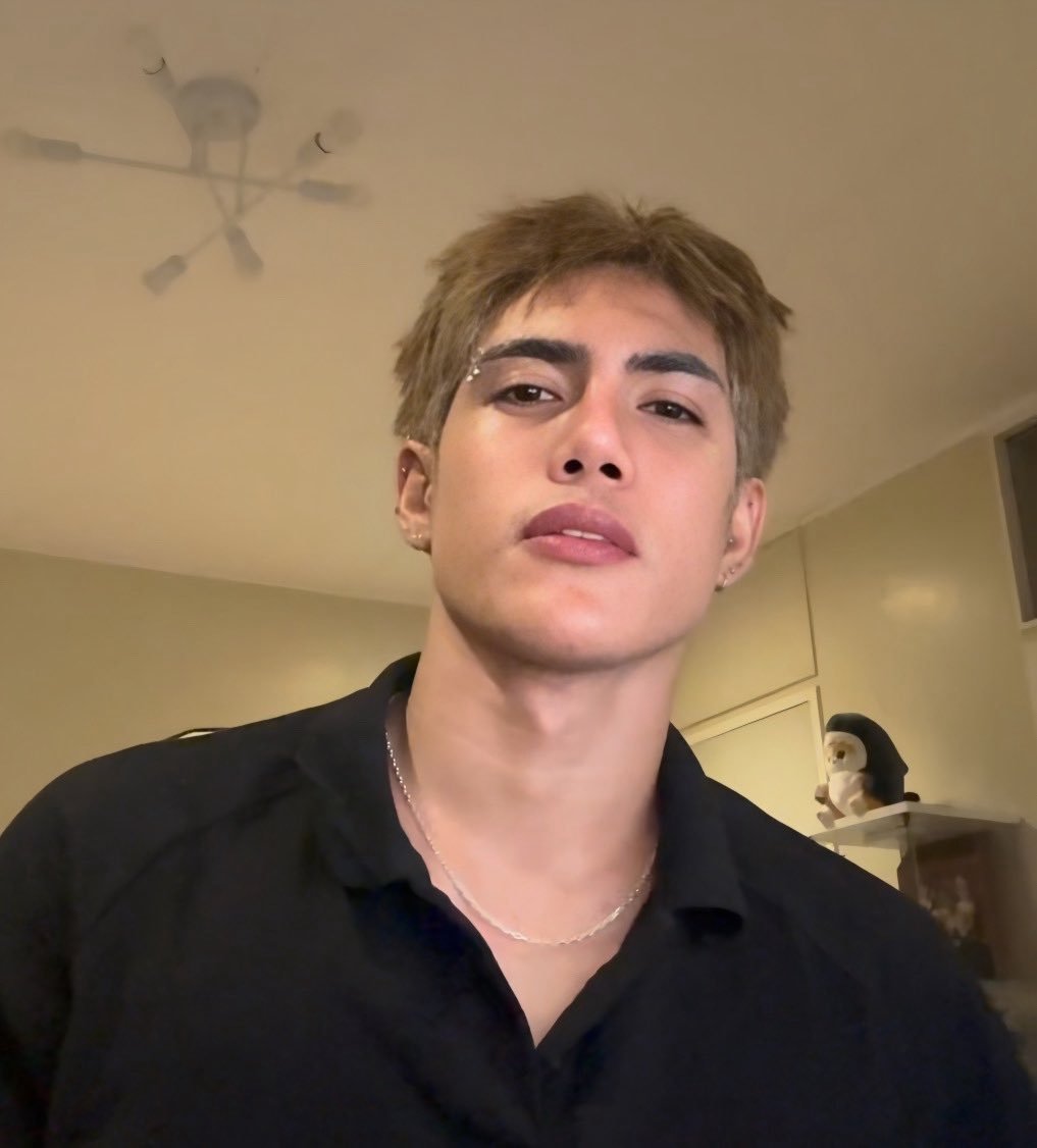 Congrats sa Baby Berries and A'tin na first time naka experience ng free live concert ni Stell. 

I'm so happy for you. 

Drop tags naman sa lahat ng present kagabi.

#NETIZENSCHOICE #STELLAJERO for Most Handsome Man Alive #MHMA2026 #MHMA2026STELLAJERO 
<a href="/thenreport/">The Netizens Choice Magazine</a>

<a href="/stellajero_/">Stell Ajero</a>