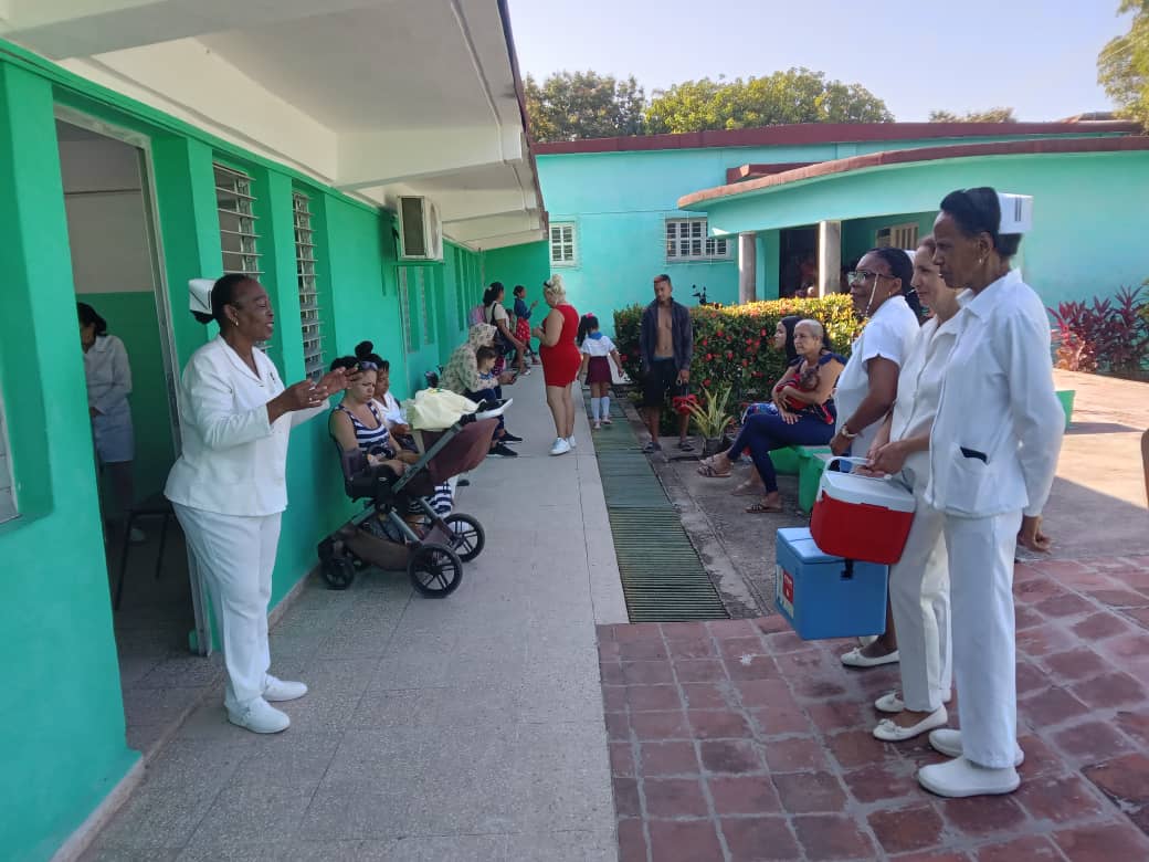 emisoranuevitas's tweet photo. Inició en #Nuevitas la 1ra etapa de la 65ª Campaña de Vacunación Antipoliomielítica Oral Bivalente
#CubaEsSalud
#Camagüey
#Prosalud
@MINSAPCuba 
@dpscamaguey1 
@GobCamaguey 
@cadenagramonte 
https://t.co/o4vp7cbovX https://t.co/DAsztCoDzo