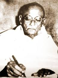 Fintech03's tweet photo. He was the genius behind Bengal Chemicals who gave up fame to become a Guerrilla Scientist. Satish Chandra Dasgupta (1880-1979) was the Ghost who broke the British monopoly on fire extinguishers, batteries, & ink using nothing but local chemistry & raw grit. He did not write papers for journals; he wrote the Open Source'code for Indian independence. 

While others were debating physics in classrooms, he was in the villages, teaching people how to turn bamboo into paper. He is the titan of Frugal Engineering... the man who proved that a lab in a hut is more powerful than a factory in London.

Everyone knows P.C. Ray, but Satish Chandra was the Engine & a master of Scaling. He designed & manufactured the 1st indigenous Fire Extinguisher in India. Before him, the British had a total monopoly on safety equipment. Dasgupta’s Fire King (at ~1/4th cost) proved that Indian chemistry could save lives as well as European tech.

Long before India had a formal electronics industry, he developed a process to manufacture Dry Cell Batteries locally, refusing to rely on imports. When he joined Gandhi’s Khadi movement, he realized that if the poor were to be self-reliant, they needed High-Tech for the Low-Income.

Dasgupta realized that dead cattle were a wasted resource. He developed a Silo of Tannery Science, teaching villagers how to use dead animal hides & bones to create high-quality glue, fertilizer, & leather using only local chemicals. He perfected the chemistry of turning bamboo into high-grade paper w/o massive industrial boilers. He essentially democratized the paper industry.

His most unknown contribution is the Khadi Guide, which was effectively the GitHub of the 1930s. He wrote an encyclopedia of industrial processes that could be done in a kitchen. From making Matches to Ink, he broke down complex chemical patents into Open Source recipes for the Indian masses.

He lived like a monk in his ashram in Sodepur, which he turned into a Chemical Research Station. Gandhi called him the Professor of Khadi. He was a world-class chemist who could have been the CEO of a multi-million dollar corporation. Instead, he chose to spend his later yrs in the drought-prone fields of Bankura, using his knowledge of Soil Chemistry to help farmers find water.

He lived to be 99. Even in his late 90s, he was experimenting with natural insecticides & herbal medicines. Satish Chandra Dasgupta is unknown because he did not fit into the Academic Silo/the Political Silo. He was an Industrialist w/o a Factory & a Chemist w/o a University. He proved that science is only as good as the person it serves & turned the periodic table into a toolkit for the common man.