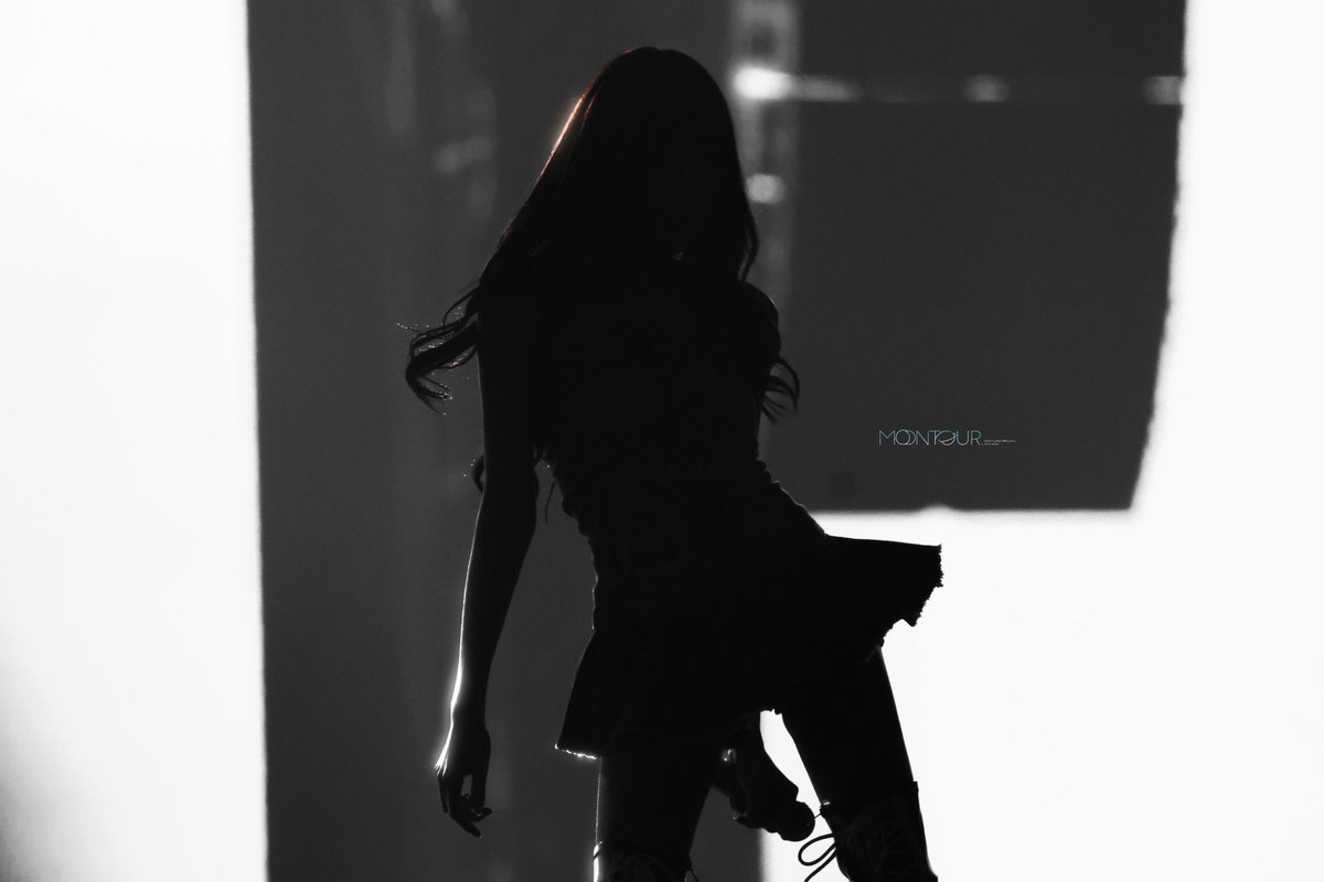 𝓐🌙🦋 tweet media