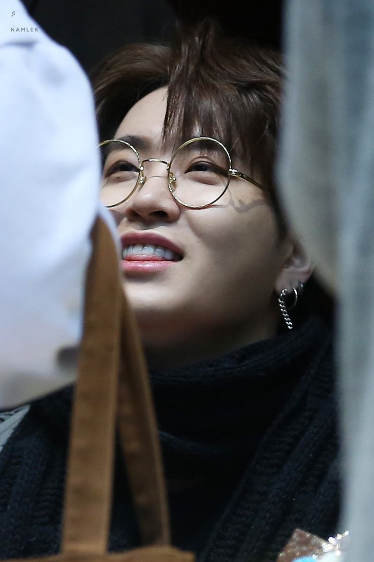 hourly youngjae tweet media