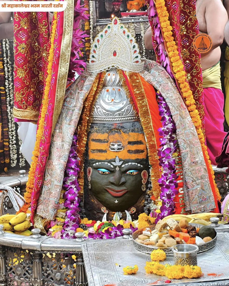 gaurish85Bjp's tweet image. जय श्री महाकालेश्वर 
दि 28-04-2026  को ज्योतिर्लिङ्ग 
श्री महाकालेश्वर जी का भस्म आरती श्रृंगार दर्शन
जय श्री महाकाल 🚩 भगवान शिव

#GodMorningTuesday #HarHarMahadev