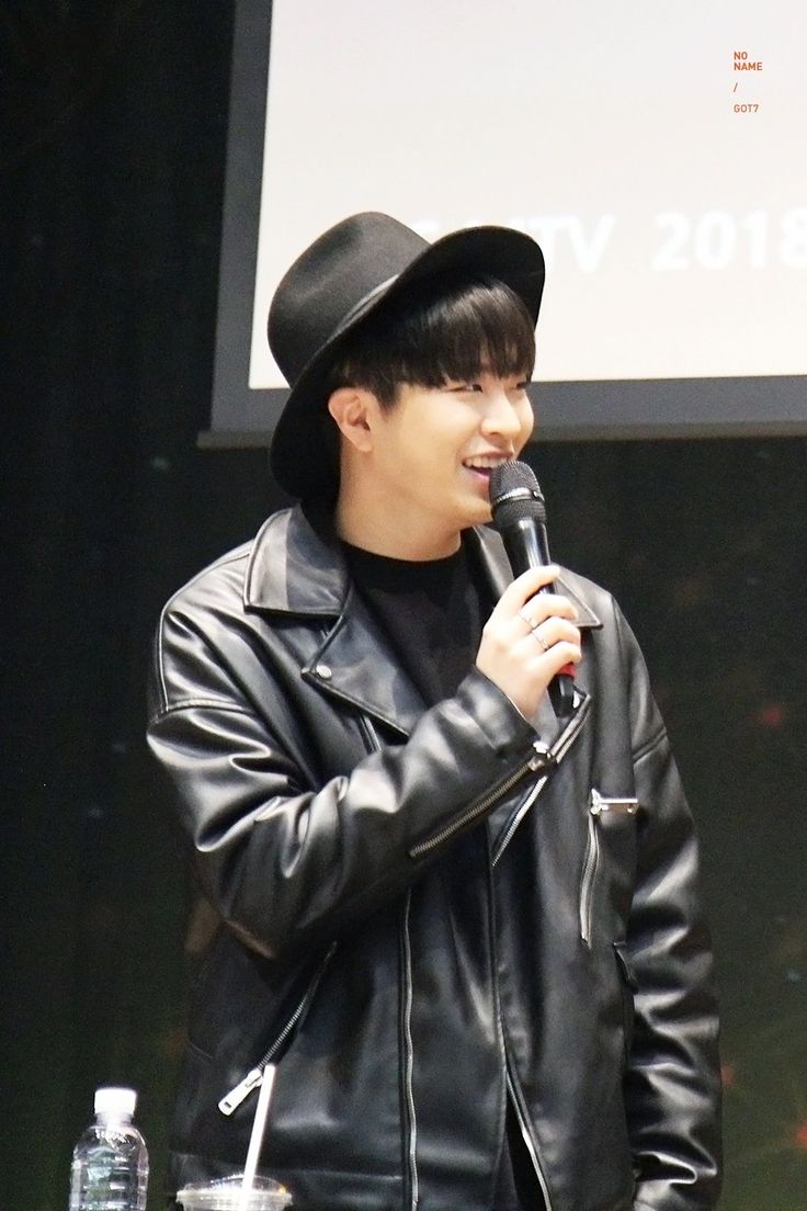 hourly youngjae tweet media