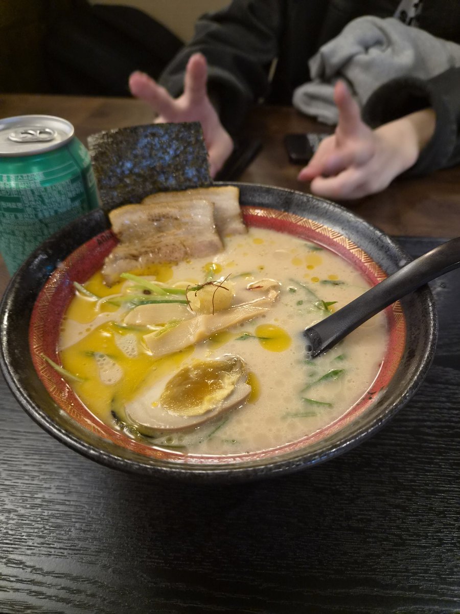 흑파랑 tweet media