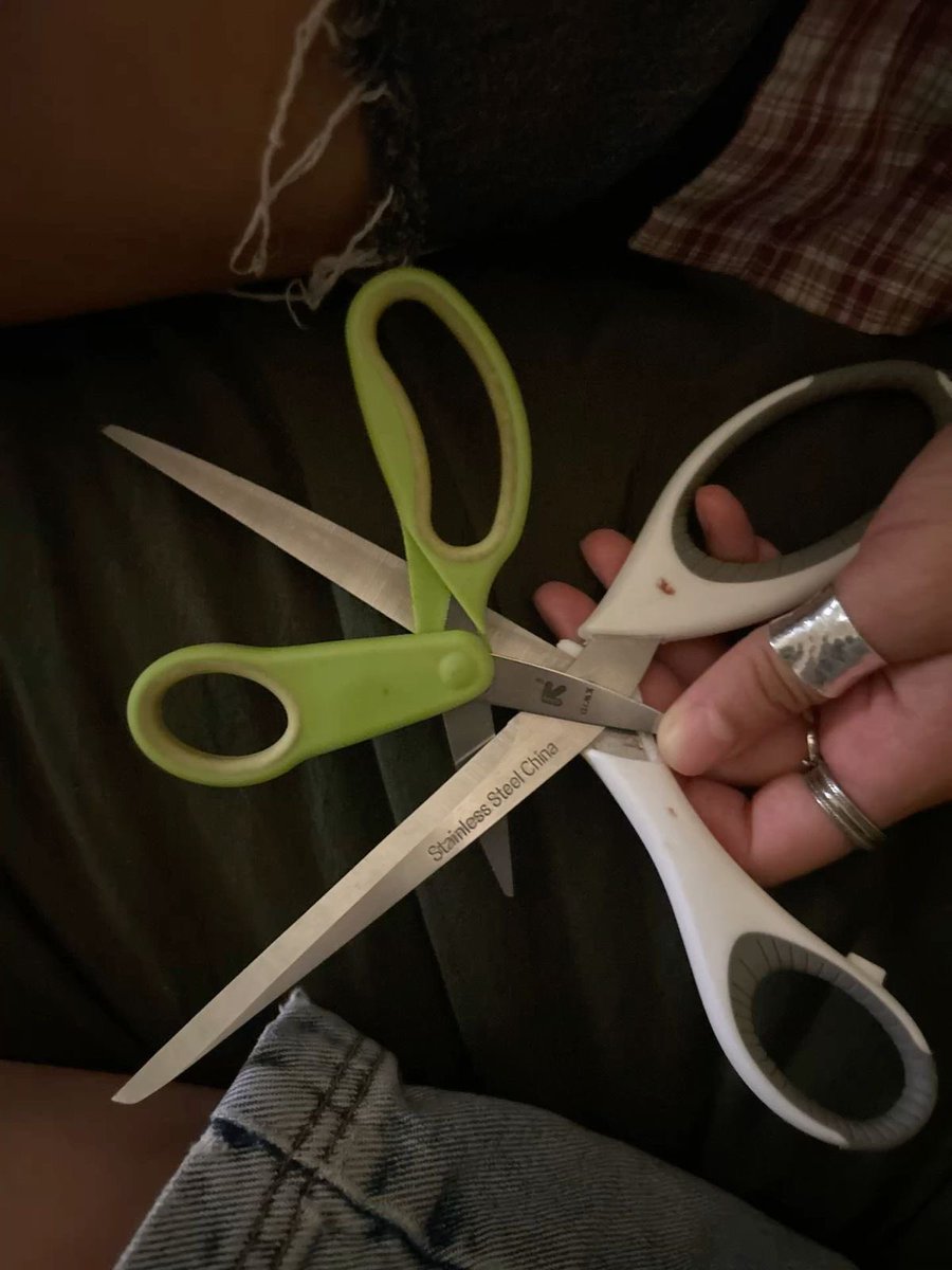 clbarbosinha's tweet image. Queria tá assim agora #wlw #lesbian #lgbt #XOTAAWARDS #PEITOSWARDSㅤ #thelword