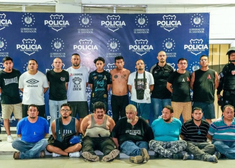 Condenan a 12 aficionados de Alianza por desórdenes públicos