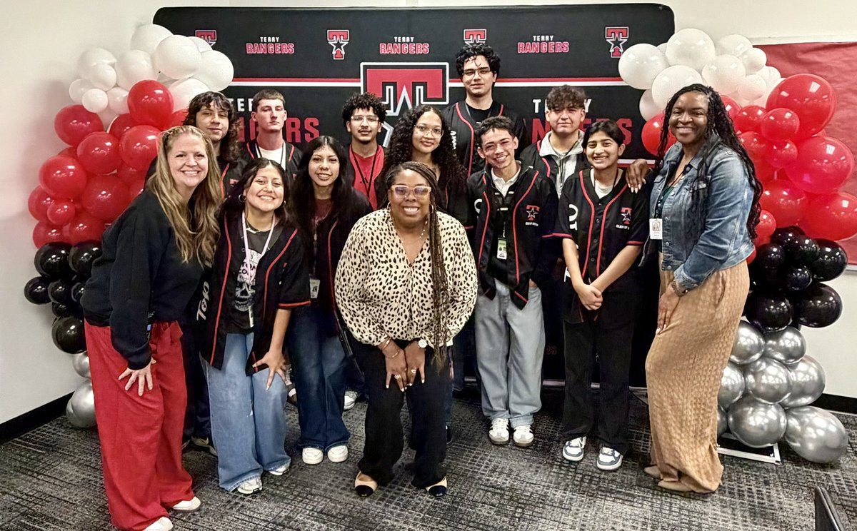 Terry High School - Lamar CISD tweet media