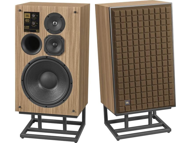 xiaijun888's tweet photo. Legacy doesn’t stand still. It evolves. For 80 years, JBL has shaped the sound of culture by understanding one essential truth: innovation isn’t about abandoning the past — it’s about building on it. In our latest How It Works blog... #HARMANemployee https://t.co/Z5SK8ciraO https://t.co/lbqbPGE0Jt