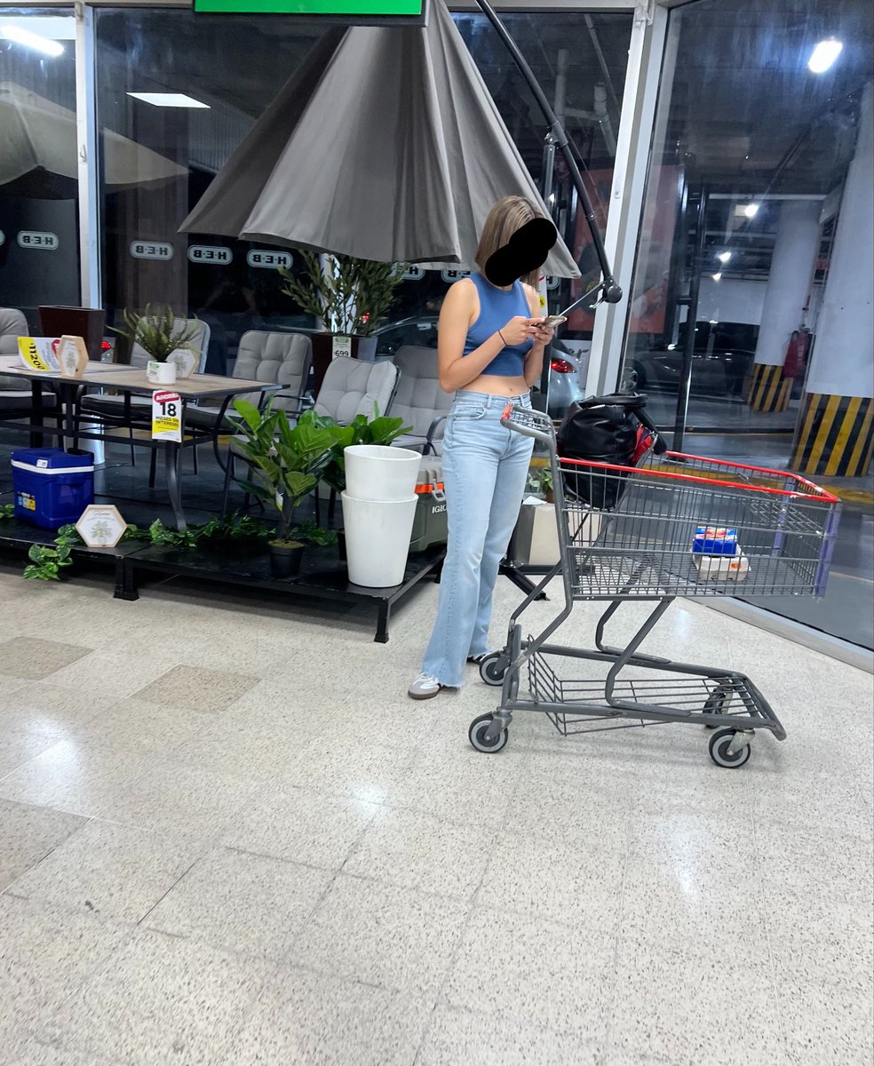 Tio Awrelys tweet media