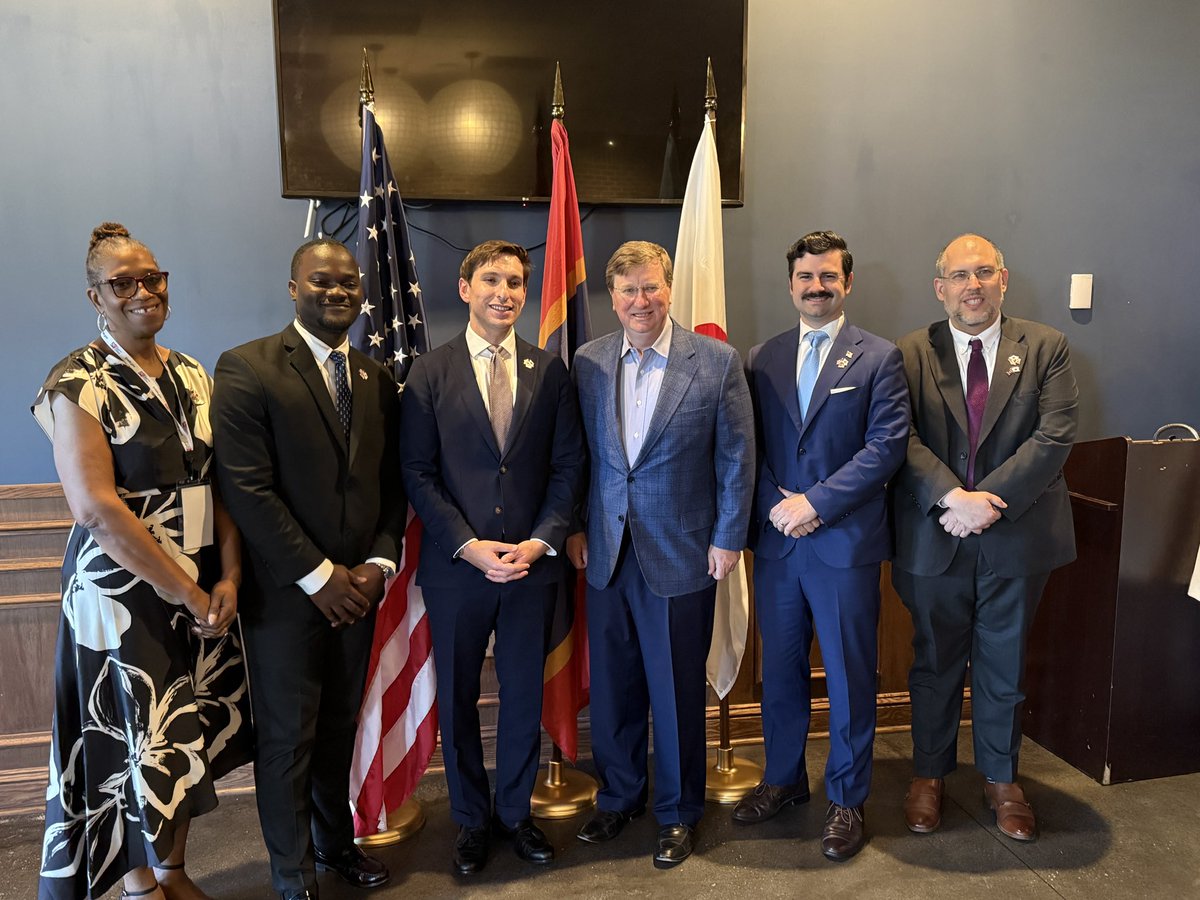 Governor Tate Reeves tweet media