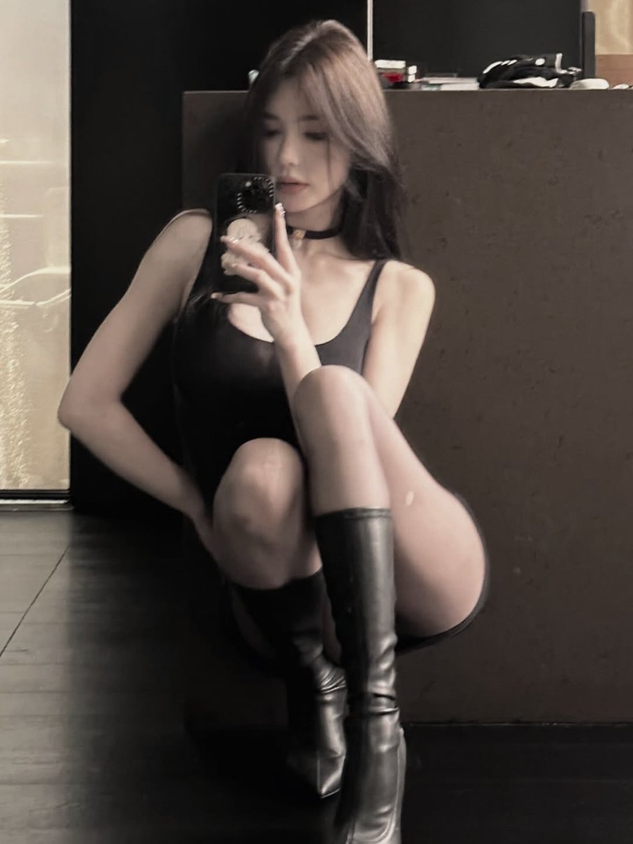 Rachel Aurora Fletcher. tweet media