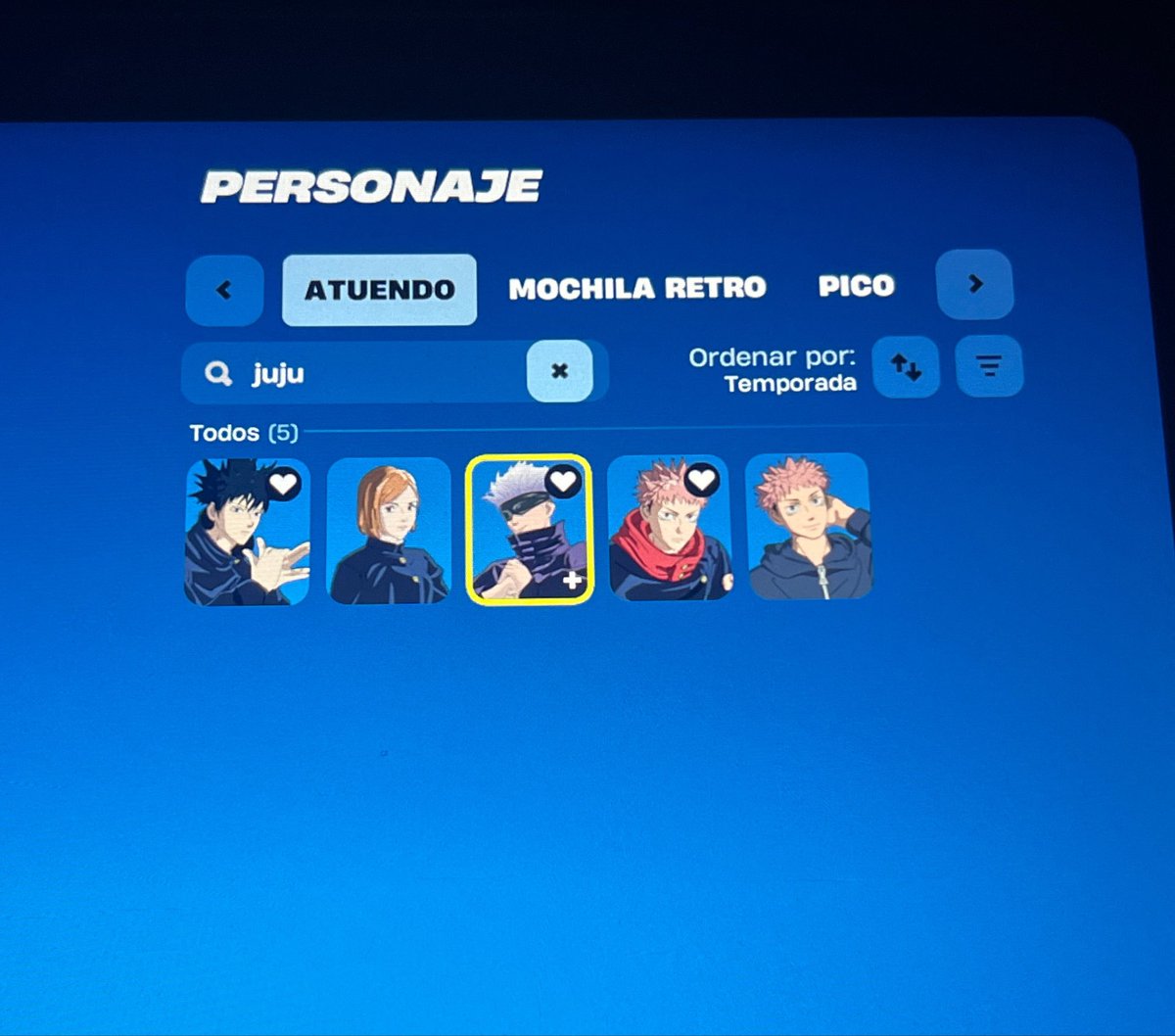 desscuarticce's tweet photo. primera victoria, ahora tengo que estudiar pero qué felicidad haberme comprado todos<3 https://t.co/crtqil57bb