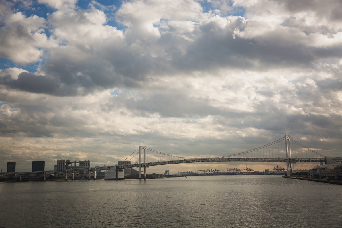 Symphony_WD's tweet image. 雲🌤

#かすかに夕日
#シンフォニークルーズ
#wedding