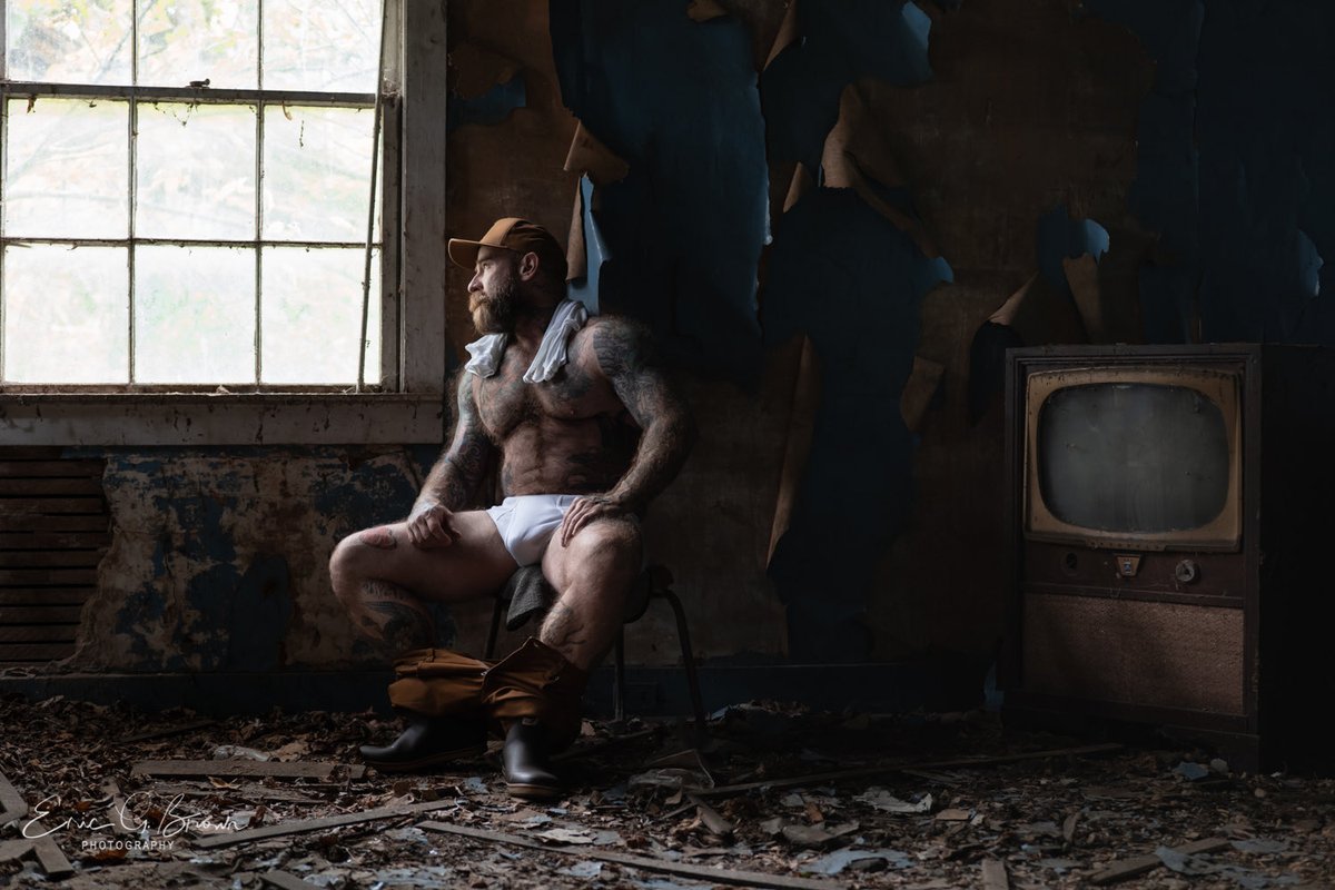 Male_ Expressions tweet media