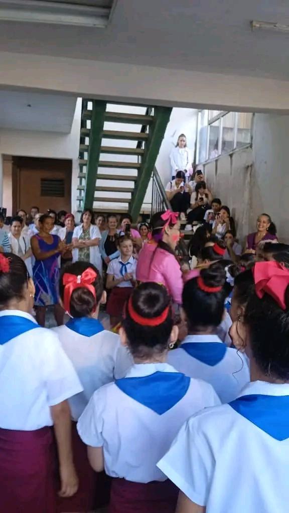 SarayRodri94407's tweet photo. Protegiendo el futuro!
Hoy comenzó en Villa Clara la 65 Campaña de Vacunación contra la Polio, y el corazón de la jornada latió fuerte en el Policlínico Capitán Roberto Fleites.
 Porque vacunar es cuidar, y cuidar es amar. 
#CubaPorLaVida
#VillaClaraConTodos https://t.co/iW5YmJRxZY