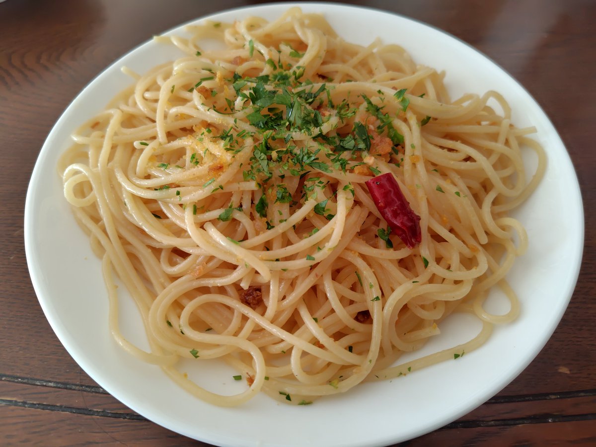 concerto_hari's tweet photo. 自家製カラスミ（ブリの真子）でボッタルガのパスタ🍝

美味いが故、痛風&amp;高血圧リスクが高い悪魔のレシピですね😅 https://t.co/jtR5s99nFD