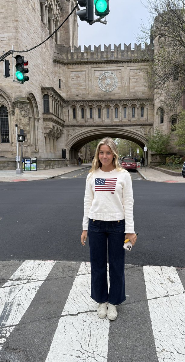 AvaAdams2028's tweet photo. Such an awesome weekend in New Haven for the @YaleWSoccer ID camp! I enjoyed getting to see the campus. A very special place and program! Thank you so much @sarahmartinez5 @Jonnymurr @huddeee 💙🤍 https://t.co/RVpsv1Q9M8