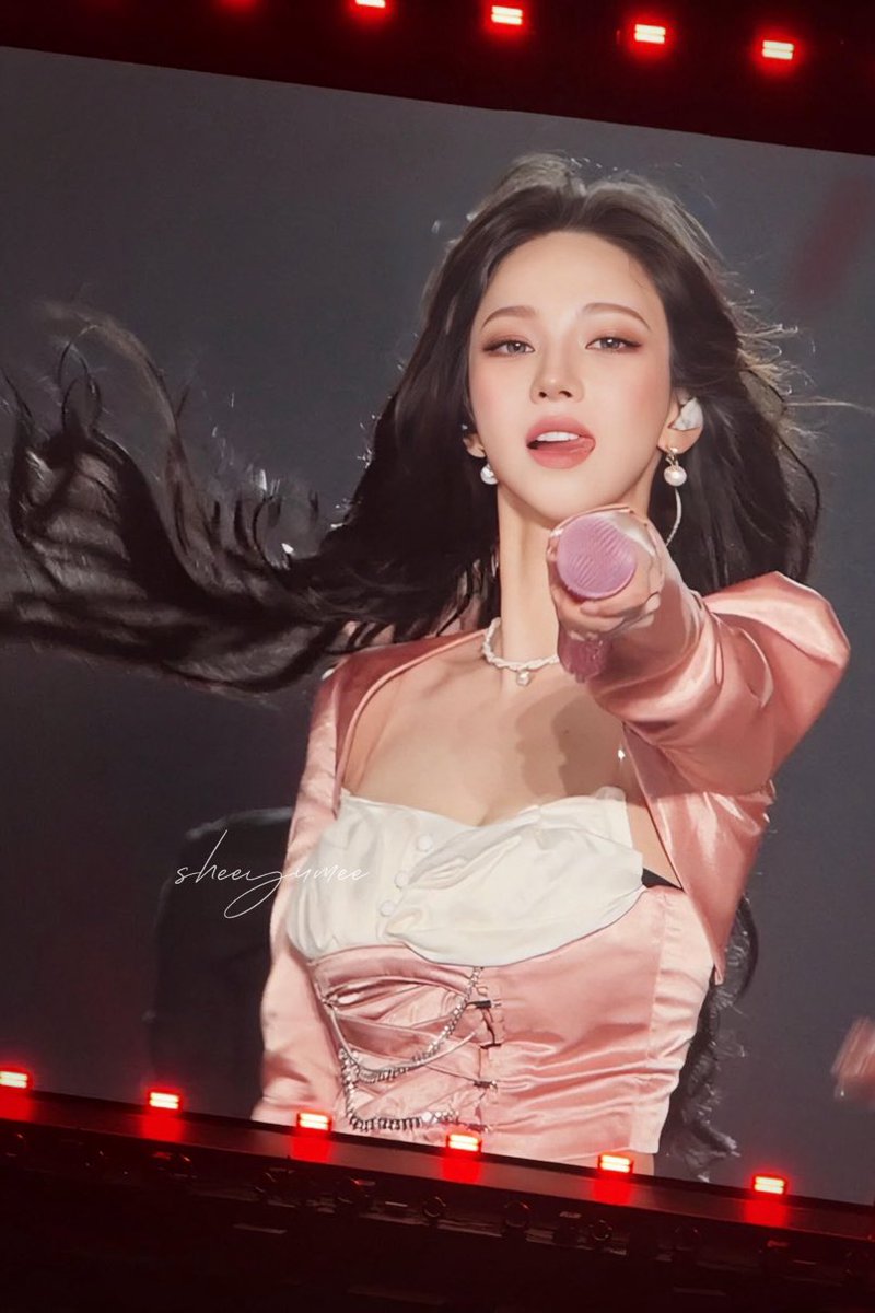 𝗳𝗹𝗲𝘂𝗿♡🍋 tweet media