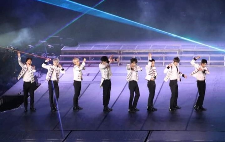 Nicallure | ExhOrizonInManila | SEE YOU EXO 👑 tweet media