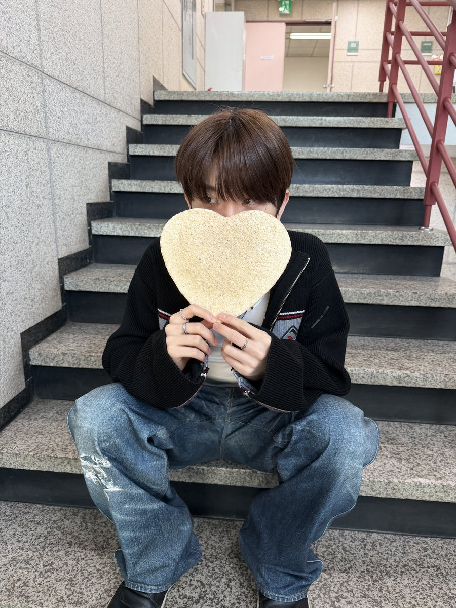 ㅎㅇ tweet media