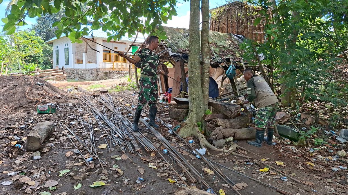 Kodam9Udayana's tweet image. TNI dan Warga Nowa Bersatu, Pembangunan Jembatan Garuda di Dompu Terus Dikebut

#Dompu #JembatanGaruda #GotongRoyong #KemanunggalanTNI #PembangunanDesa
