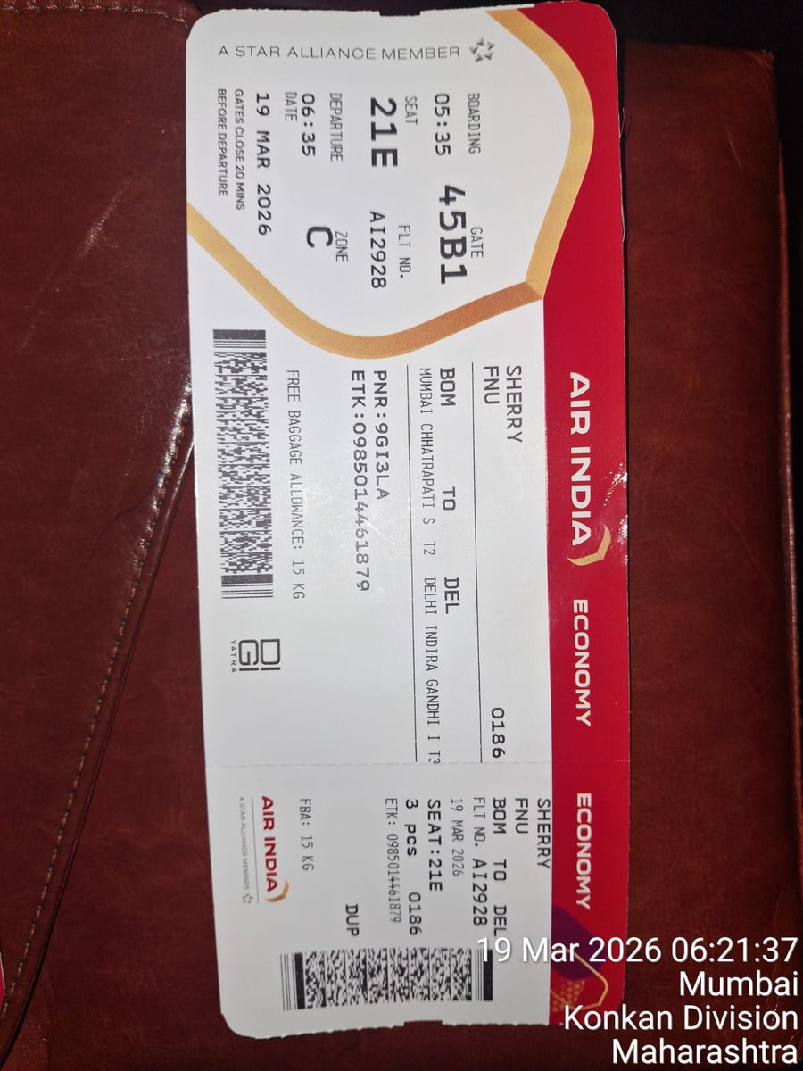 𝐍𝐈𝐊𝐇𝐈𝐋 𝐊𝐇𝐎𝐒𝐋𝐀 tweet media