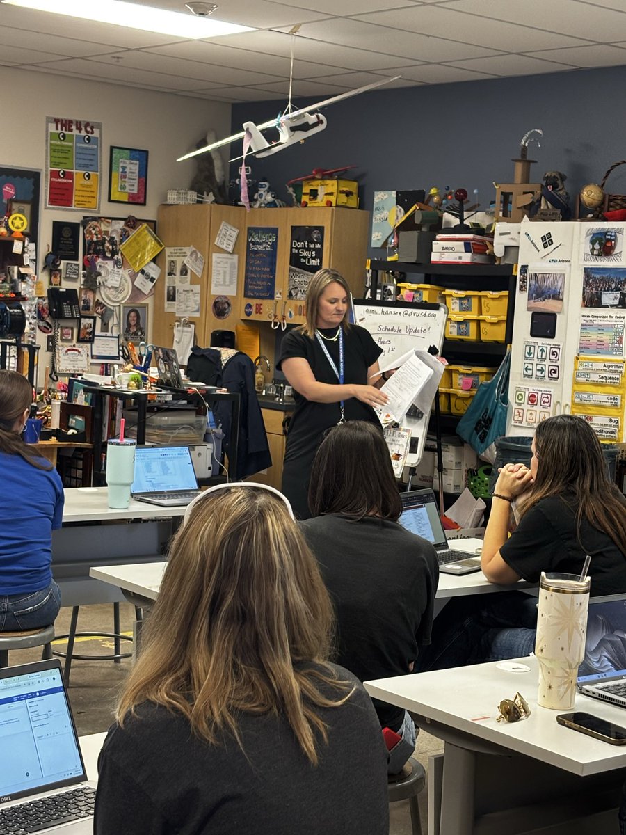 jaimehansendvu1's tweet image. Our #STEM PLC met Friday and the momentum is real! 💡

Incredible dedication from this team as we roll out grade-level, standards-aligned Engineering Design Process rubrics. Ready to track meaningful data starting Q1 next year! #STEM #PLC #DataDriven @dvusdplc @CanyonSpringsDV