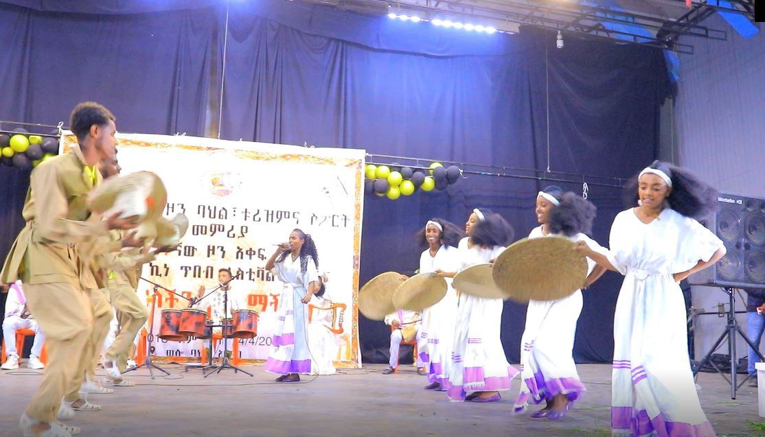 wollo_of's tweet photo. https://t.co/Wq2dF8sWfL
የወሎ ባህልና ኪነ ጥበብ
በወሎ ባህል አምባ ላይ
በኪነ ጥበብ ፈርጦቹ
#17ኛው የደቡብ ወሎ ዞን ባህልና ኪነ ጥበብ ፌስቲቫል
#ከታህሳስ 22–24 /2018 ዓ.ም
ⓒ ደቡብ ወሎን ይጎብኙ
ደቡብ ወሎ ዞን ባህል፣ ቱሪዝምና ስፖርት መምሪያ https://t.co/US543N9Pf3