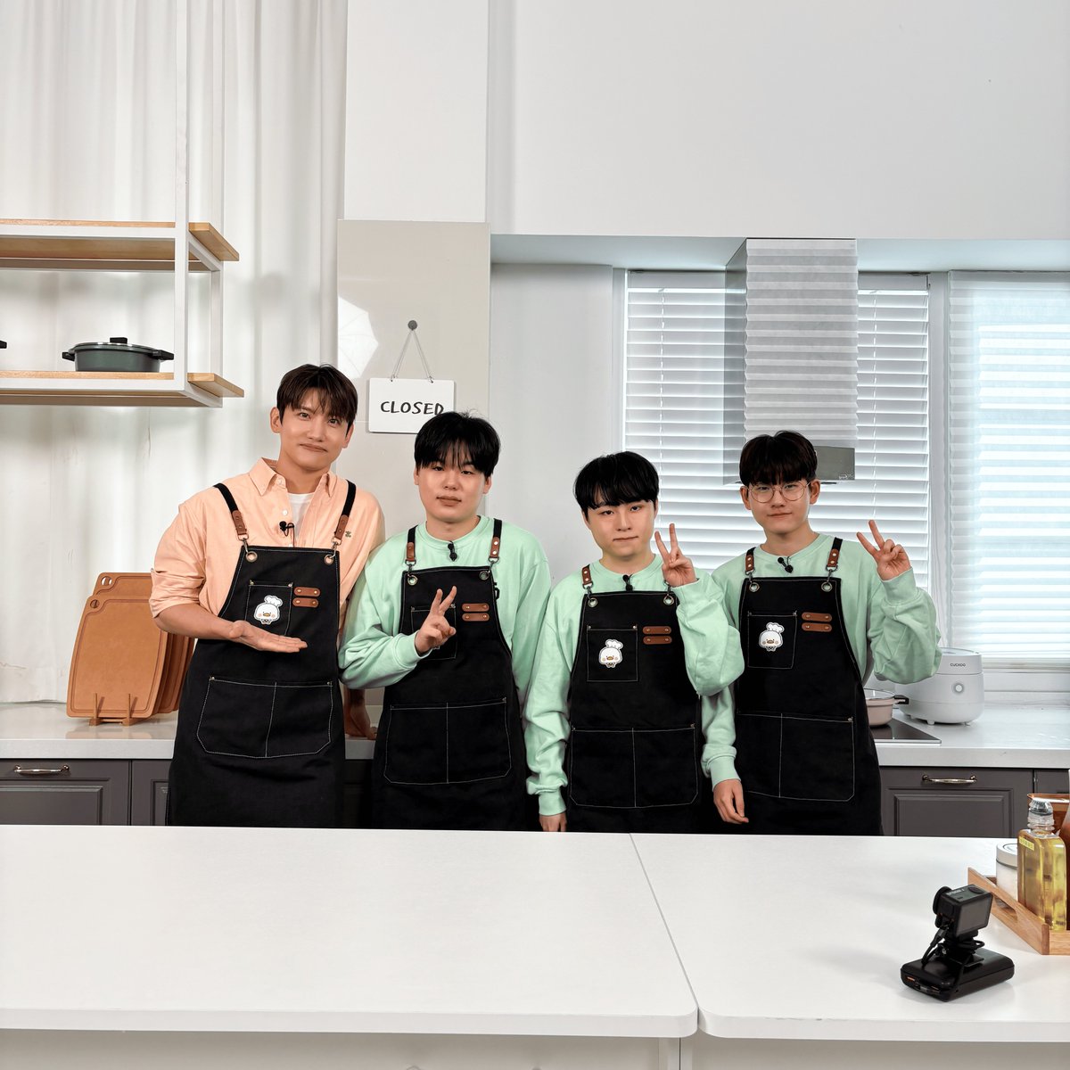 덕밥집 tweet media