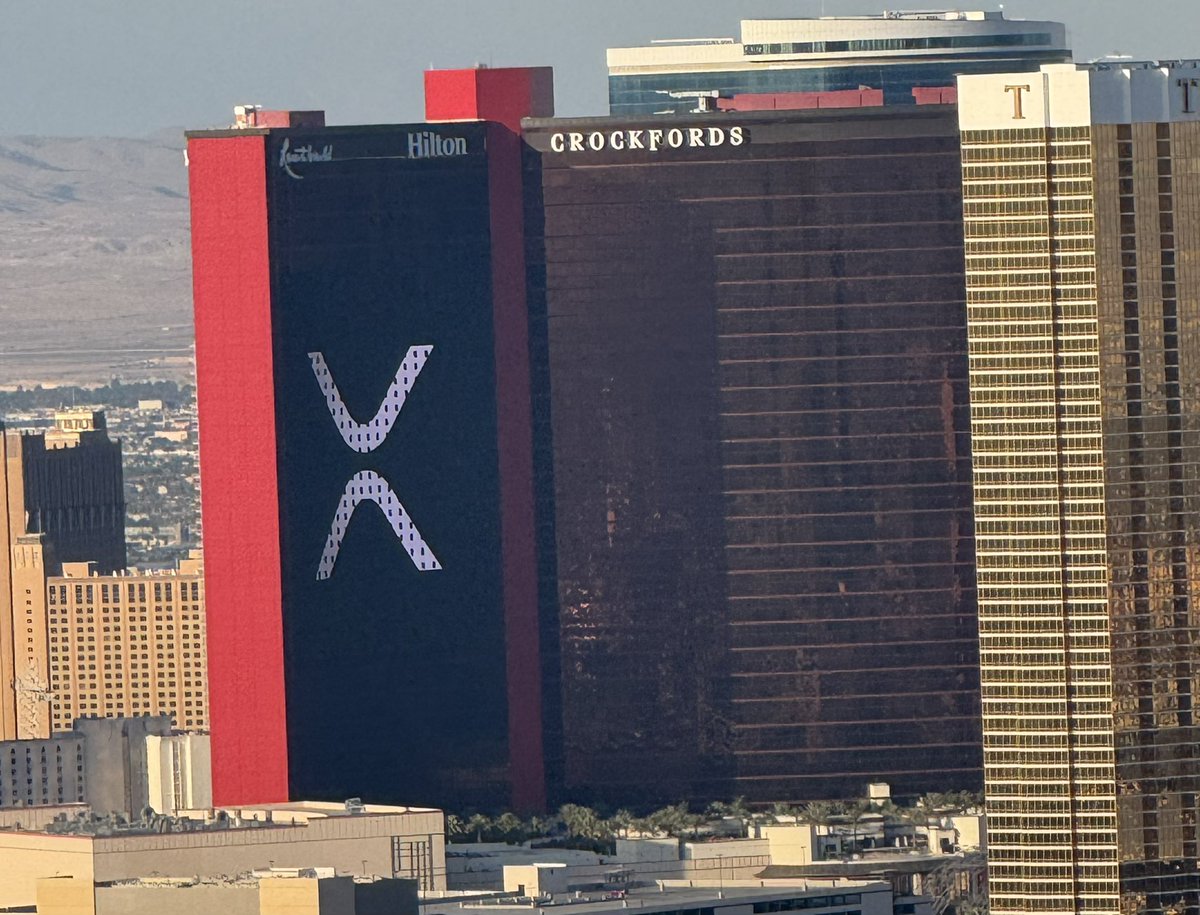 Ajwritescrypto's tweet photo. The XRP Army came correct in Las Vegas! 

Just bought $10K for the vibes. 

#XRPArmy where you at?!? https://t.co/lk8UK5Vx6P