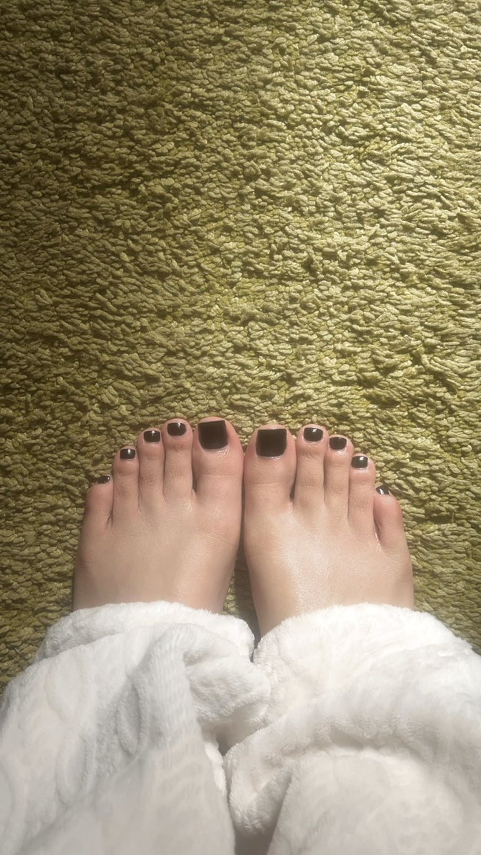 theexoticcdoll's tweet image. where my feet lovers?👀 #freak #831freak #dl #link #meet #straight #feet #nsfw #swallow #public #content #sell #latina #goon #gonner