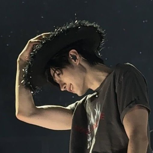 Sunghoon tweet media