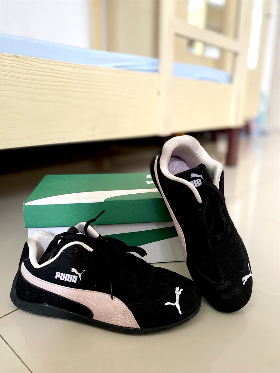 lostinhurt10's tweet image. WTS PUMA Speedcat OG Black Mauve Mist Pink
Size : 39
belum ada setahun beli, useless jarang dipakai...
box masih ada

💸 Price: 600.000 (masih bisa nego tipis)
📦 Open via Shopee (biar aman &amp;amp; trusted)
If you’re interested, feel free to DM me💓
#zonauang #zonajajan #puma #wts