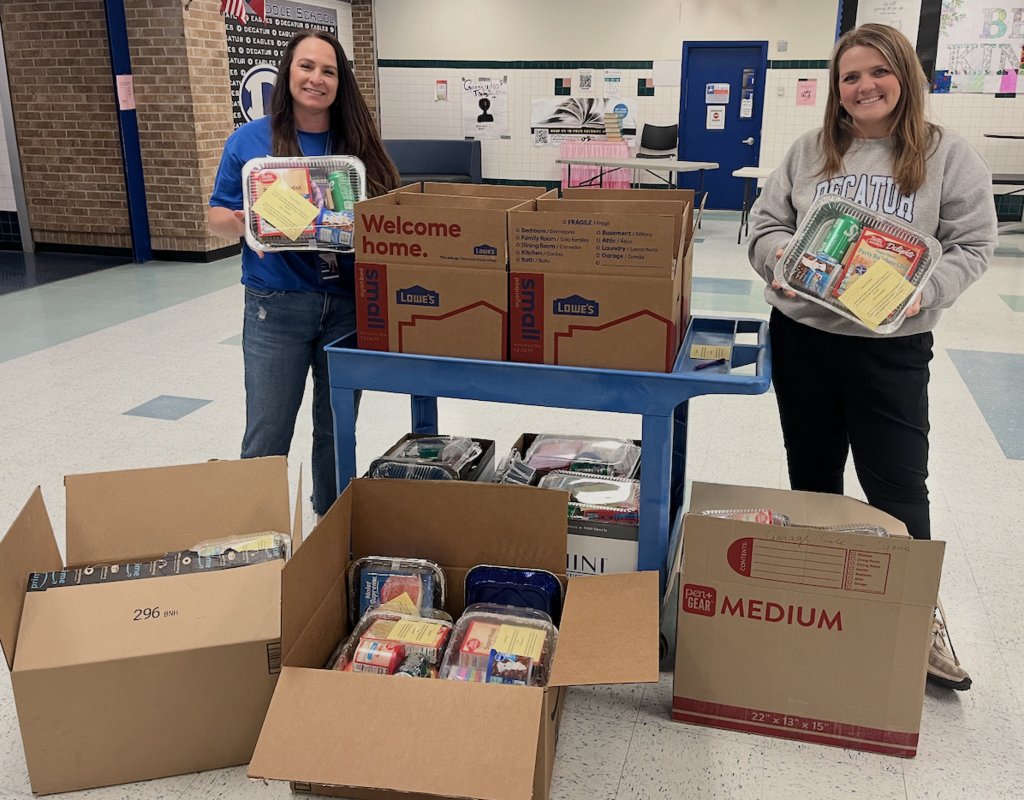 Decatur_MMS's tweet photo. McCarroll Middle School is proud to give back to our community! MMS students and staff donated the supplies for 55 cake kits to WARM, our local food bank, to help families celebrate special moments together. https://t.co/HfinqD3ukD
