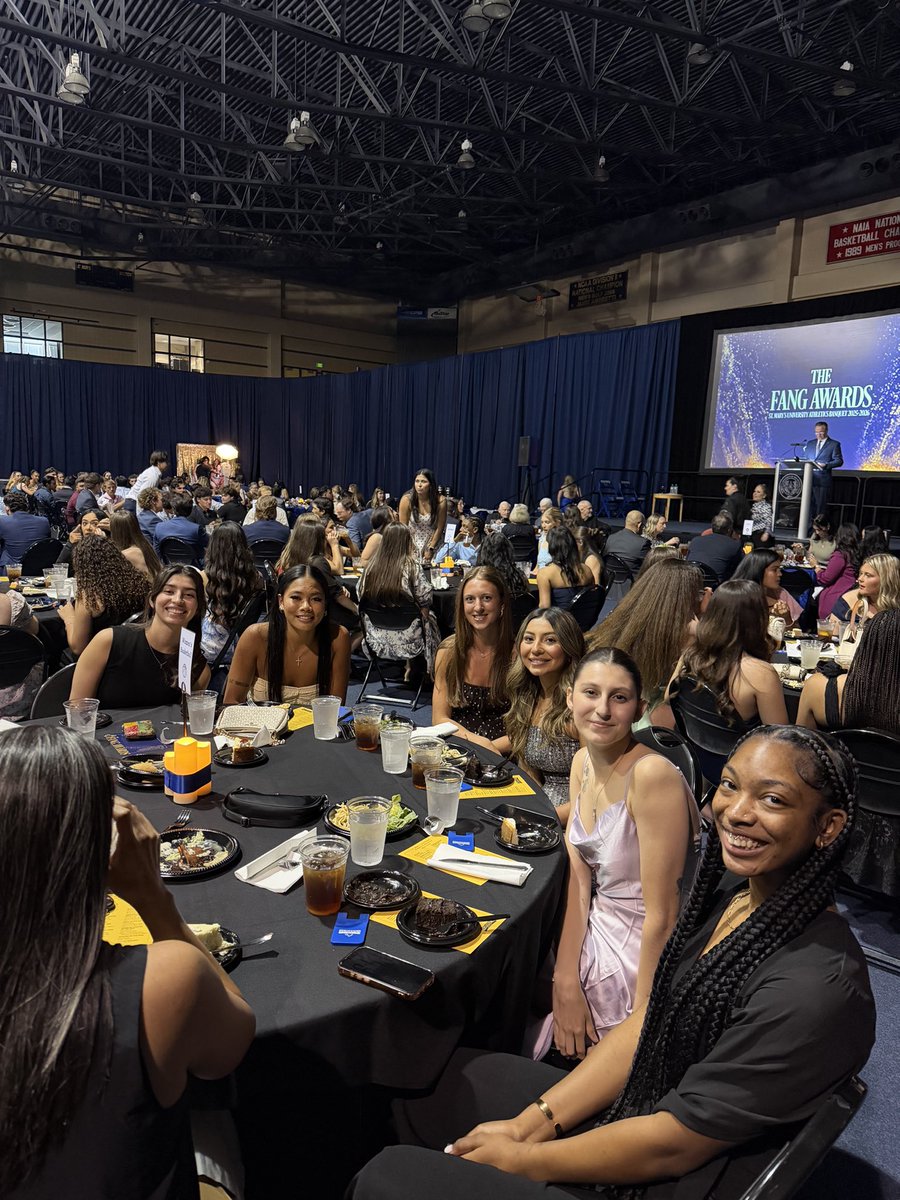 StMUwbb's tweet image. Every moment mattered, every person made it special. Forever thankful.
Congratulations to our nominees and award winners, so proud of each of you! 💙💛

#FangsOut 🐍 | #EarnIt 🦾