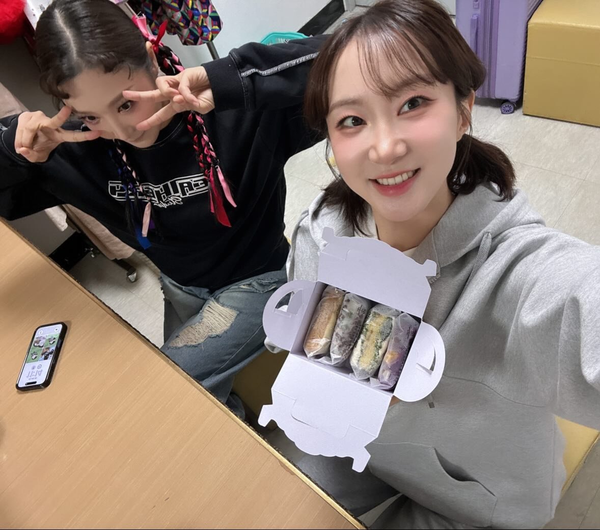 뮹 tweet media