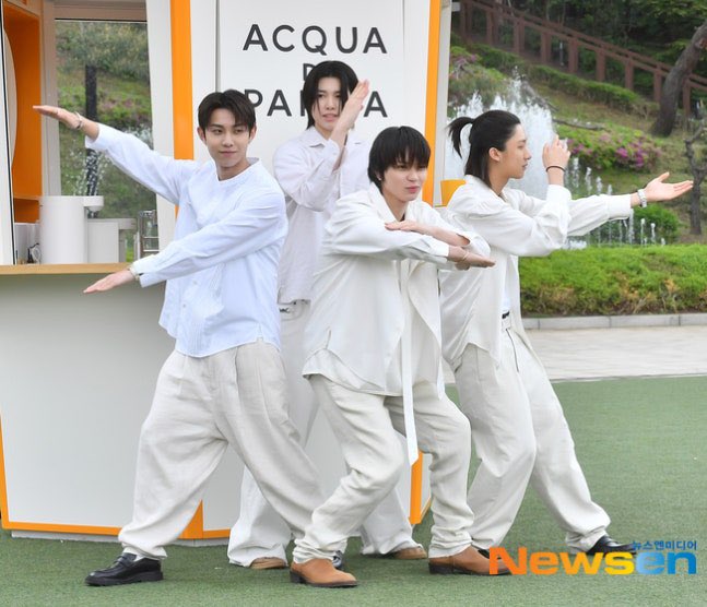 titi ♰ tweet media