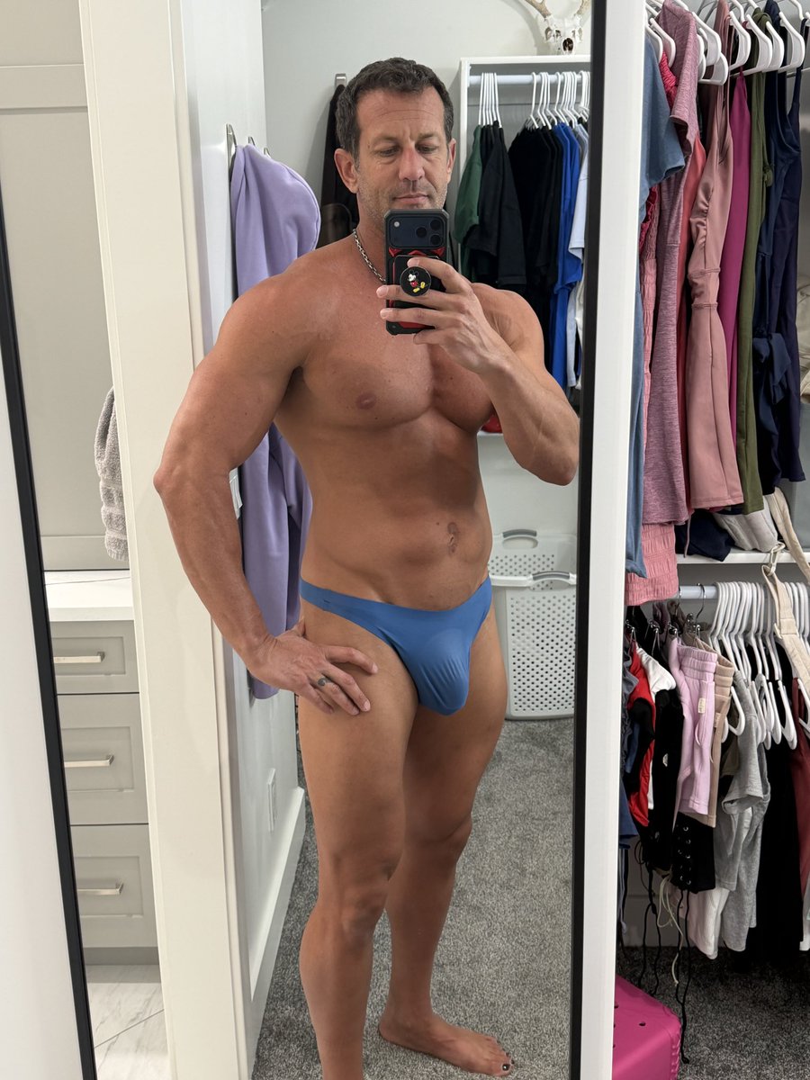 Shiznizy tweet media