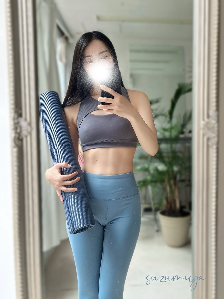 mff_asumin's tweet photo. 今日もヨガで鍛えてきまーす🧘🏻‍♀️ https://t.co/izG8nAk3b8