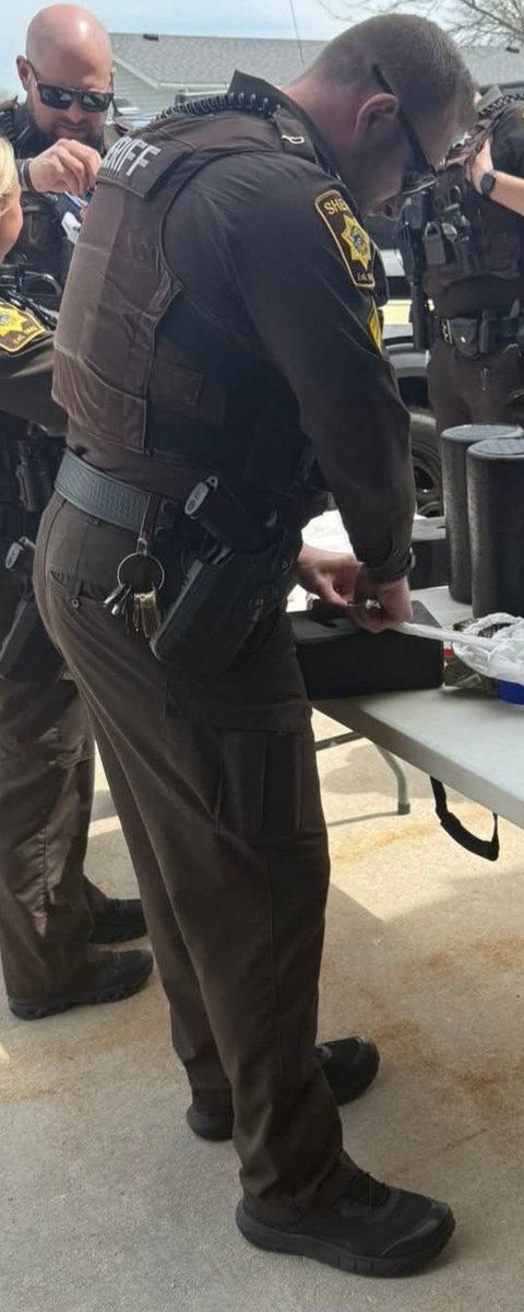 Uniformedmen tweet media