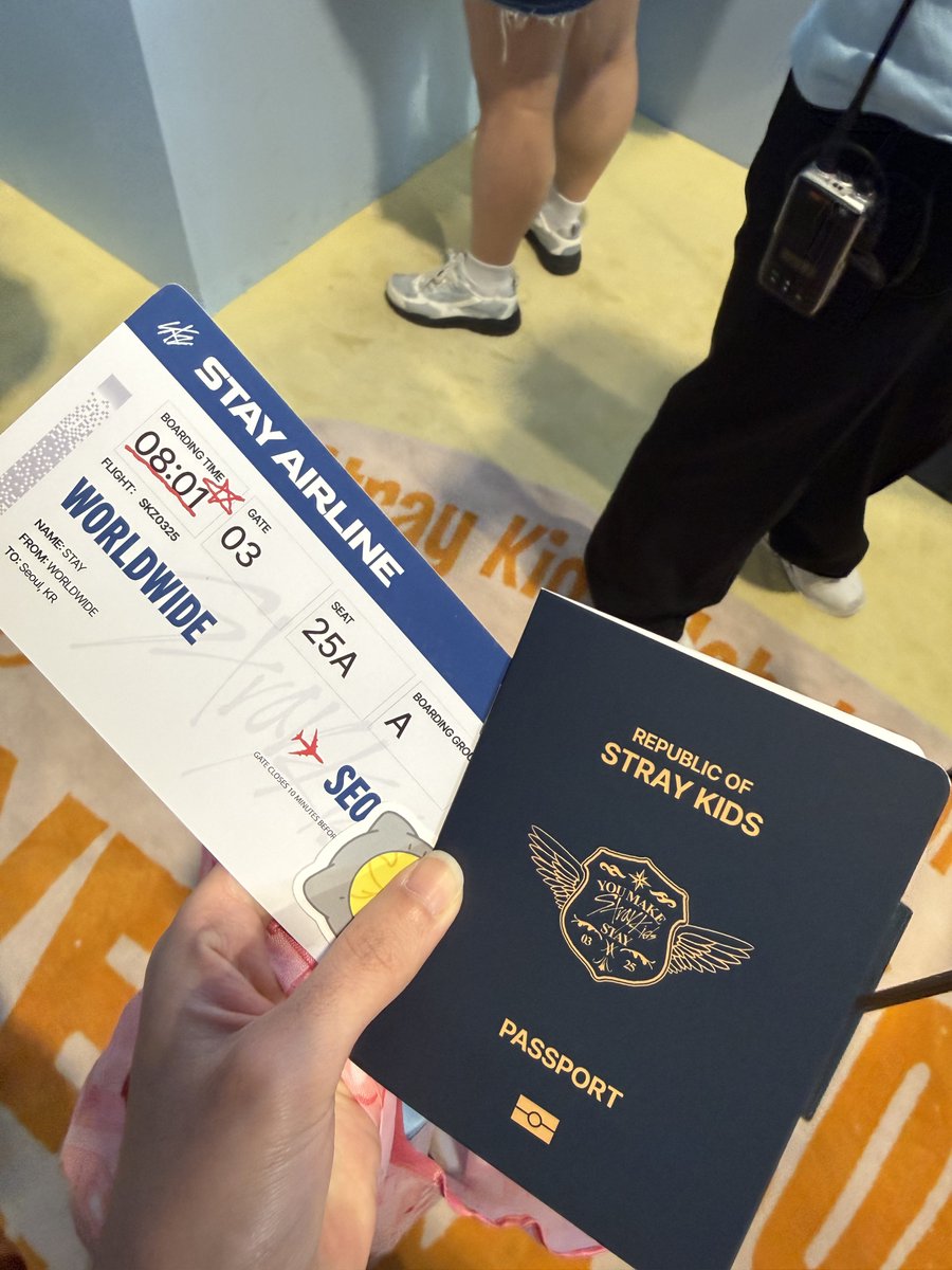 pinkbbok's tweet photo. #Everywhere_with_SKZOO

#FANS_SHOP #팬즈샵 https://t.co/1eewUYjca9