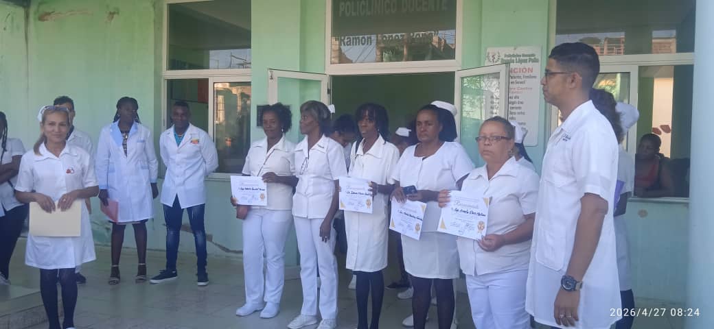 YaimaraLa's tweet photo. Acto Provincial de Inició la 65 Campaña de Vacunación Antipoliomielítica oral realizado en el policlínico López Peña de  #SantiagodeCuba @CphemStgo @ProsaludC  @DPS_Santiago @BeatrizJUrrutia @japortalmiranda https://t.co/BlMnkbPvY9