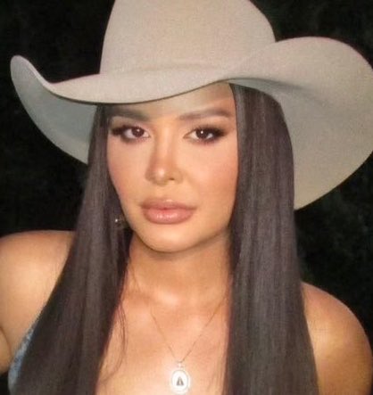 heloisa 🥂 tweet media