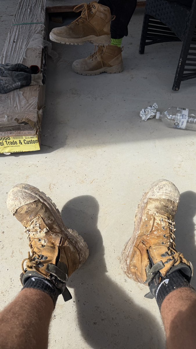 It’s a muddy one today boys 😈🥾