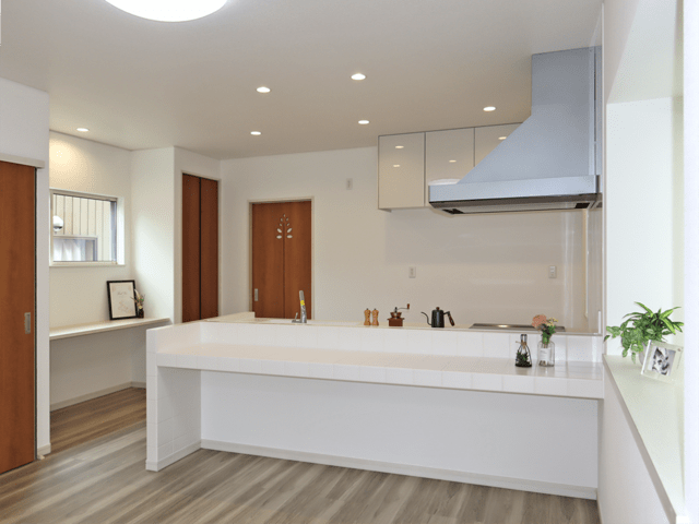 oomachihousing's tweet photo. 🏠物価高でも安心！即入居可能物件特集🏠

即入居可能の完成済み物件特集！

詳しくはこちらをチェック🌟
https://t.co/D3tHbH4aeZ

#大町ハウジング #鯖江市 #越前市 #新築分譲住宅 #建売住宅 #新築 https://t.co/thbD6ap0uu