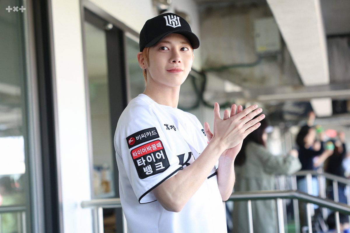 TXT OFFICIAL tweet media