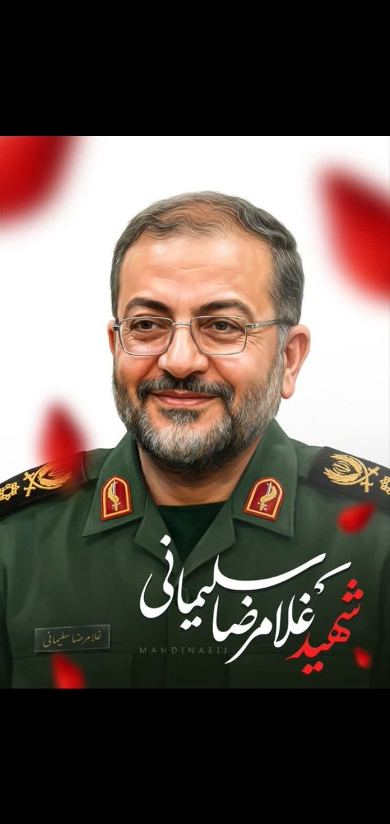 سردارسلیمانی فقط فرمانده نبود؛«مدرسه تربیت نیرو»بود.او تجربیات سخت جنگ را با زبان اخلاق و درسهای ایمانی به نسل جوان منتقل کردوآنهارابه سرمایه‌ای تمام‌نشدنی برای امنیت کشورتبدیل نمود.
#قهرمان_بسیج
